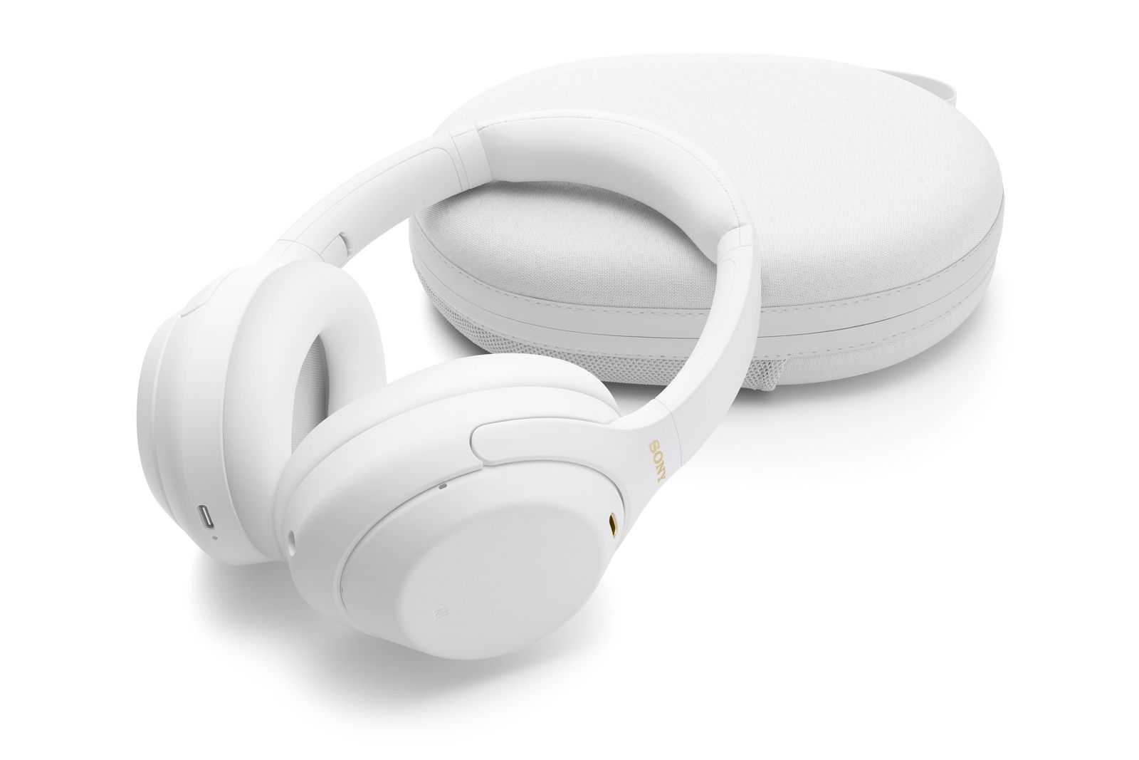 Sony debuts limited edition 'Silent White' version of its