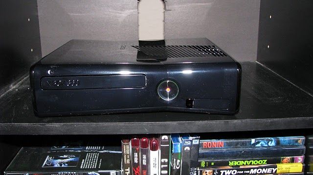 xbox 360 red rings of death replaced with red eye of doom image 2