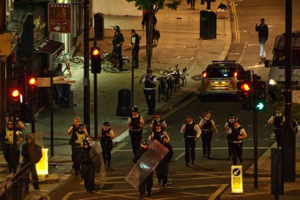 BlackBerry assisting police over London riots