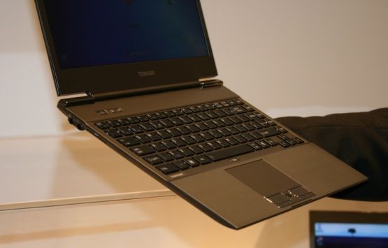 toshiba portege z830 ultrabook pictures and hands on image 2