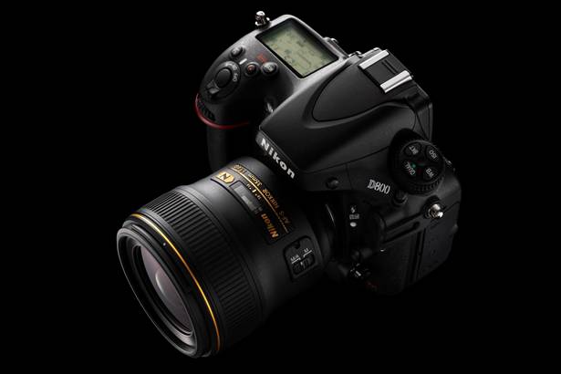 Nikon D800: full frame, full HD, full of 36 megapixels