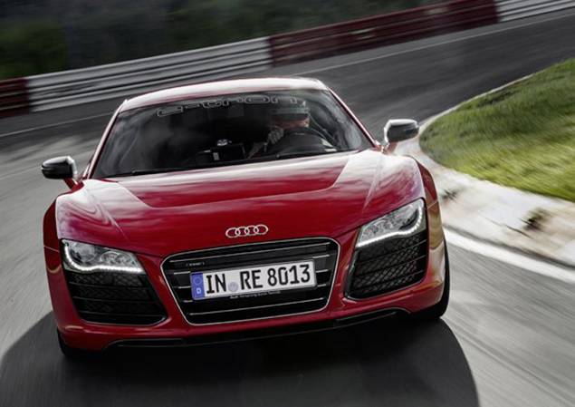Electric Audi R8 e-tron to come with Samsung 7.7-inch AMOLED digital ...