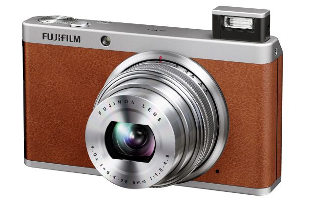 FUJIFILM XF1 レッド Amazon.com : Fujifilm XF1 Red 12MP Digital Camera with 3-Inch LCD