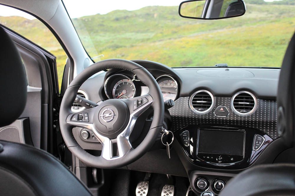 hands on vauxhall adam review image 32