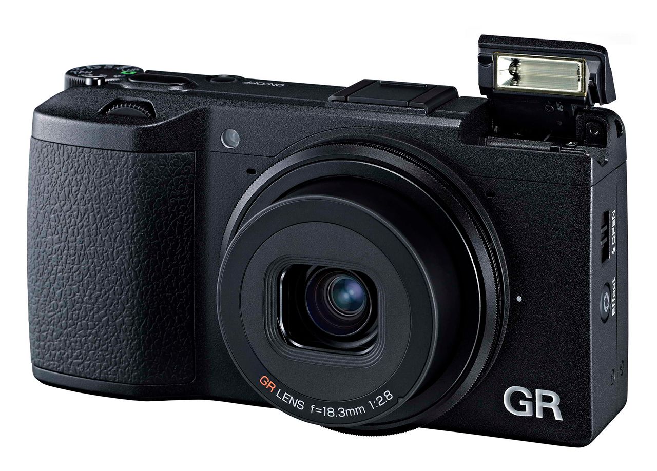 Pentax GR: APS-C sensor, fixed-lens compact camera with £599 price