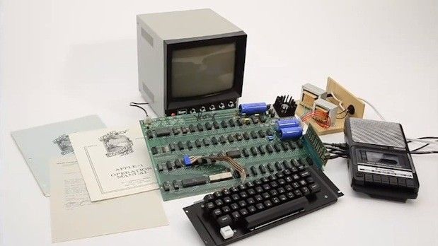 Apple-1 sells for record $666,000