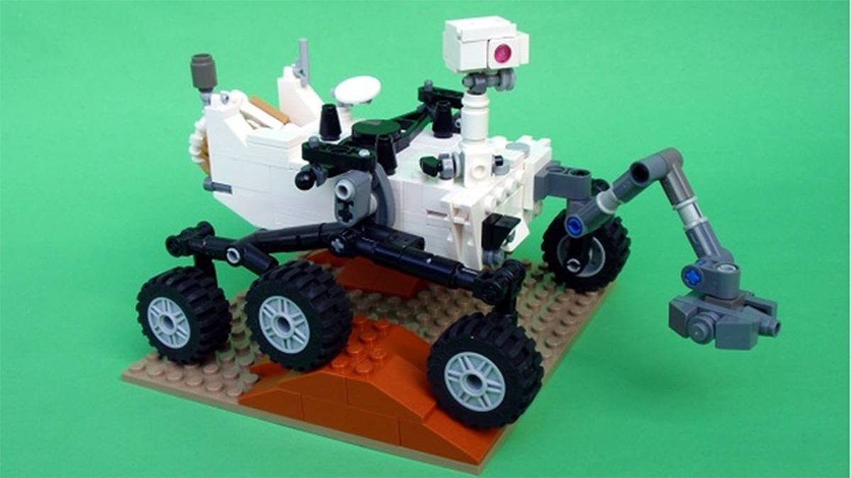 Lego Mars Rover model inbound