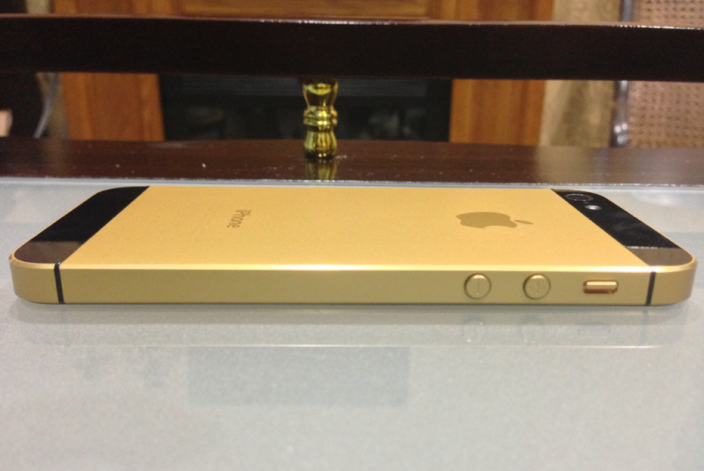 gold iphone 5s shell leaked alongside component parts image 10
