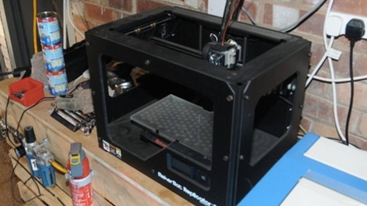 First 3D printed gun arrives in the UK, British police stumble upon it ...