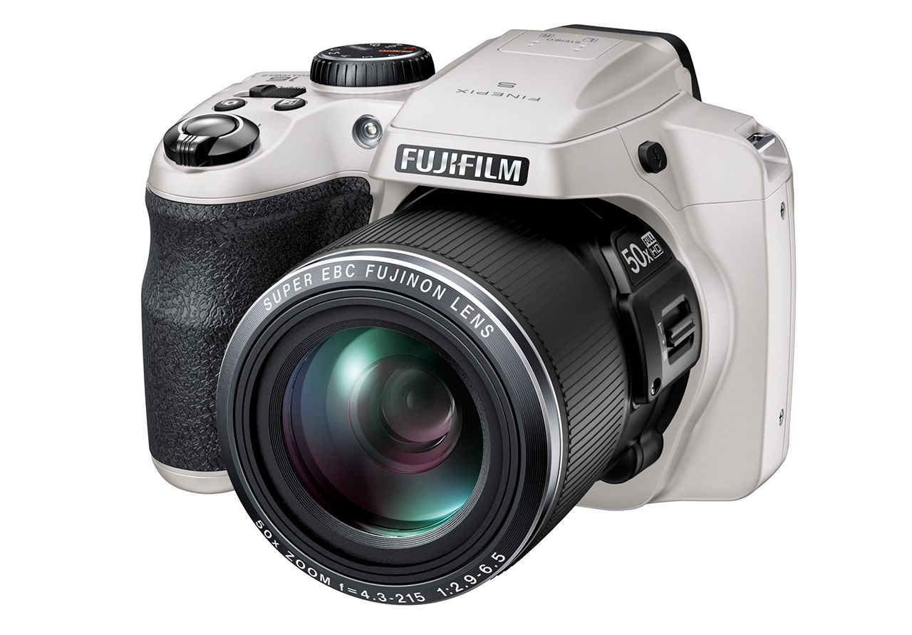 Fujifilm S9400W, S9200 and S8600: Trio of bridge cameras are all