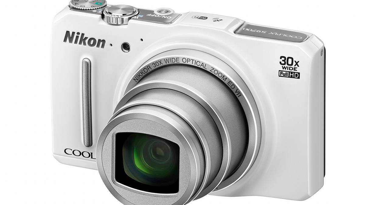 Nikon Coolpix S9700 travel zoom packs in 30x lens