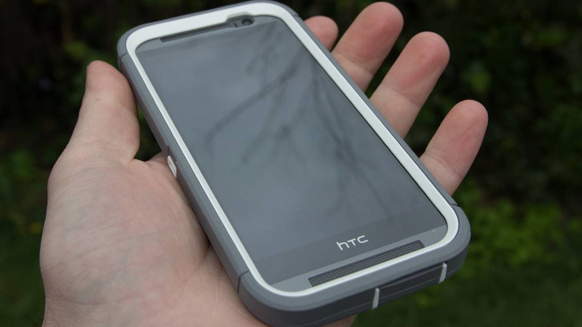 Hands-on: OtterBox Commuter and OtterBox Defender cases for HTC One M8 review Hands-on: OtterBox Commuter and OtterBox Defender cases for HTC One M8 review