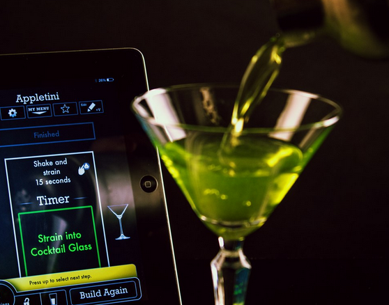 use your phone to make the perfect cocktail every time app and scales combined image 3