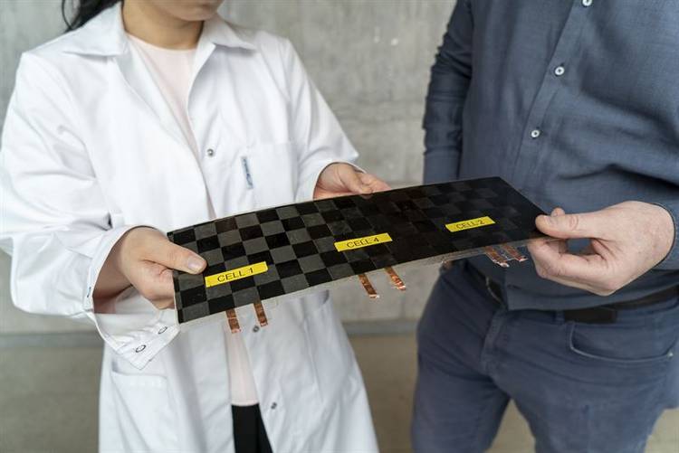 future batteries coming soon charge in seconds last months and power over the air photo 25