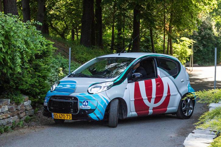 future batteries coming soon charge in seconds last months and power over the air image 7