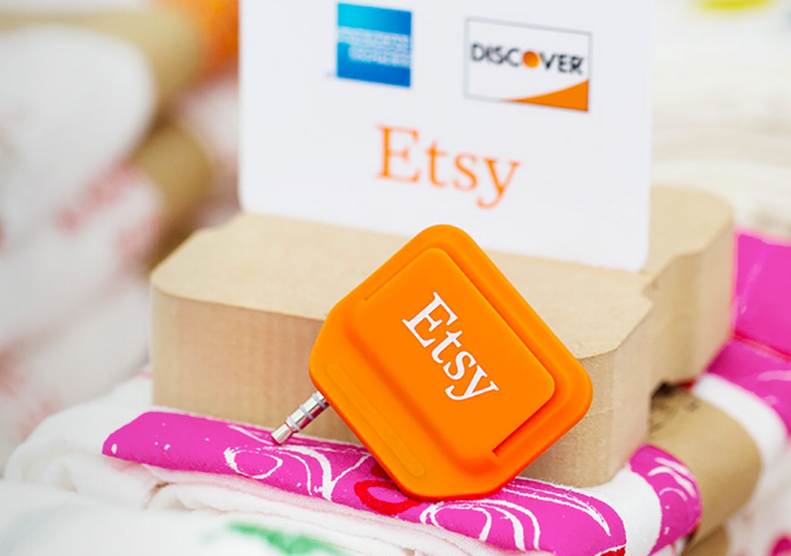 etsy debuts free square like credit card reader for real world sellers image 2