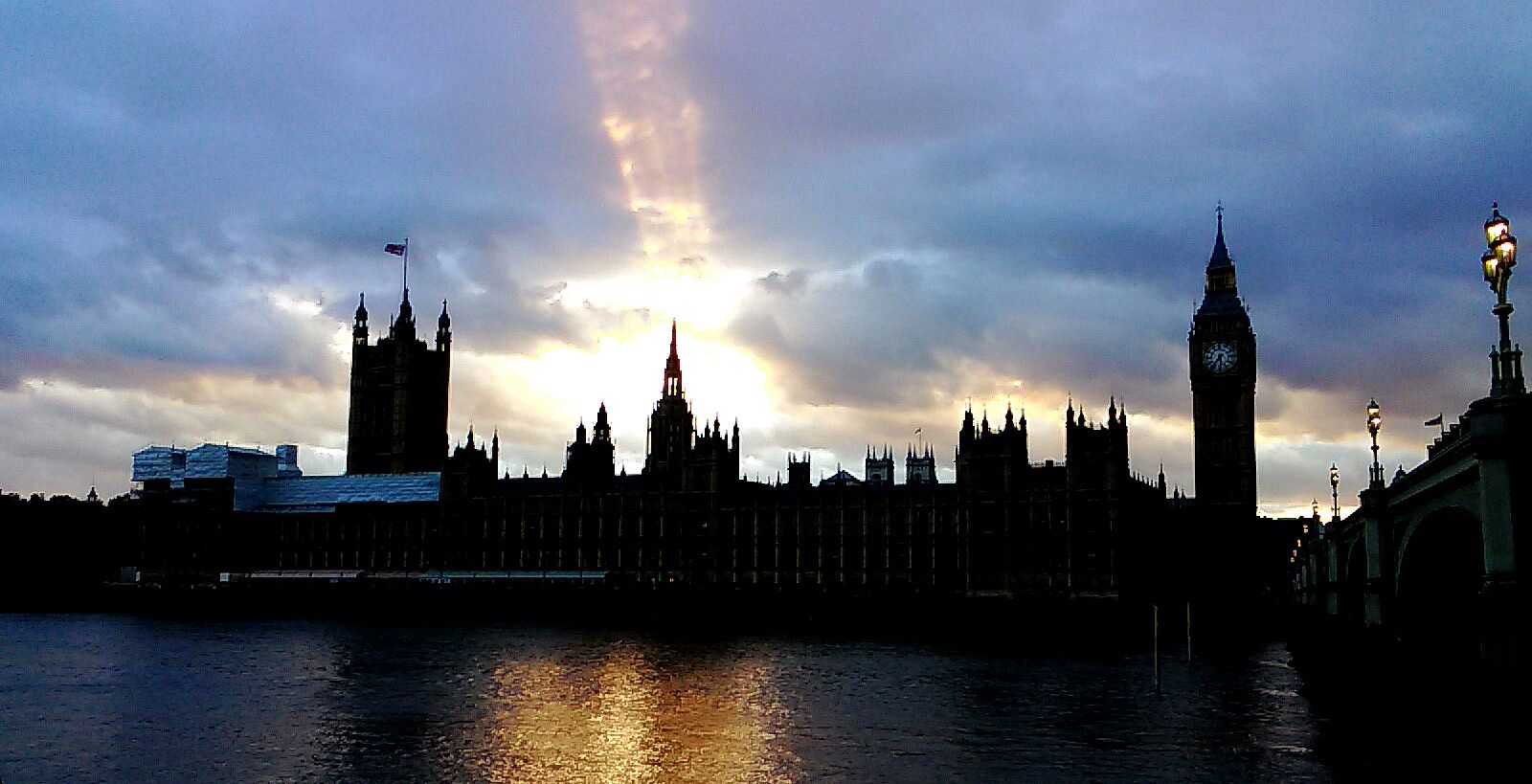 asus zenfone photo challenge winners announced celebrities lose out to big ben image 3