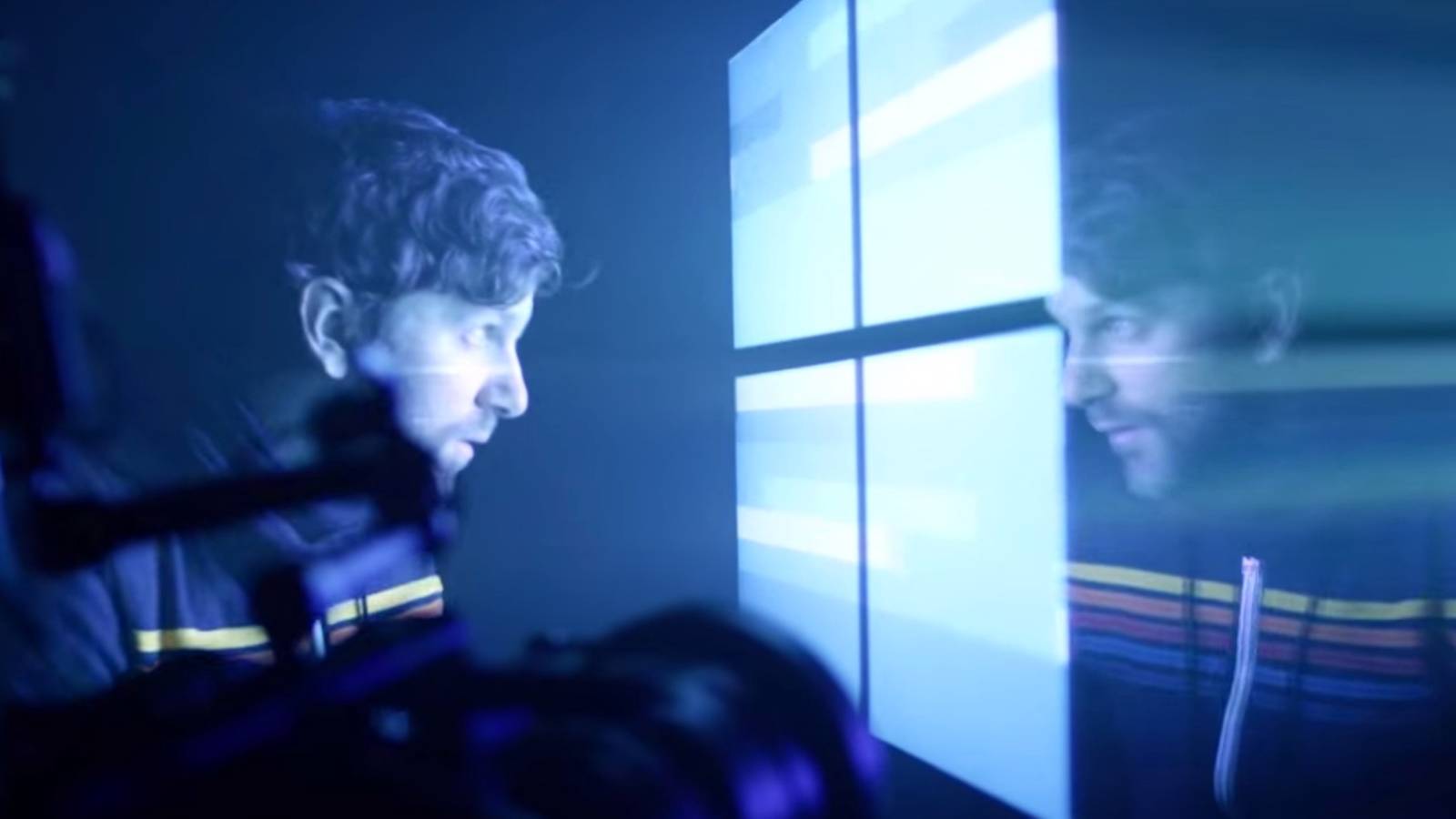 Watch Microsoft create the Windows 10 wallpaper using projectors and lasers