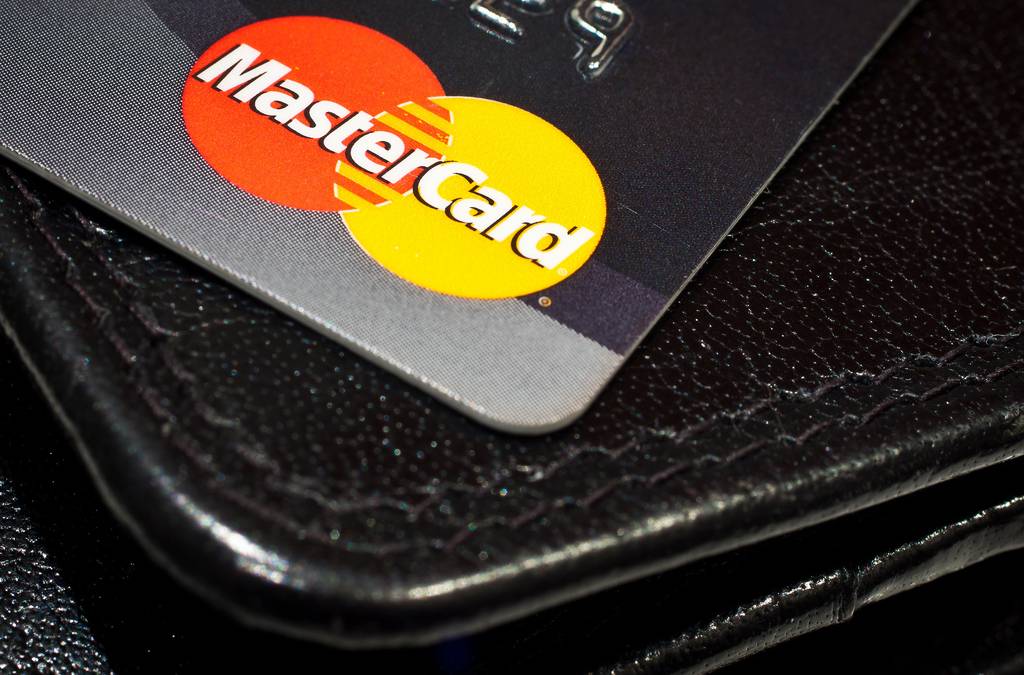 MasterCard to replace passwords with selfies and fingerprints for ID checks
