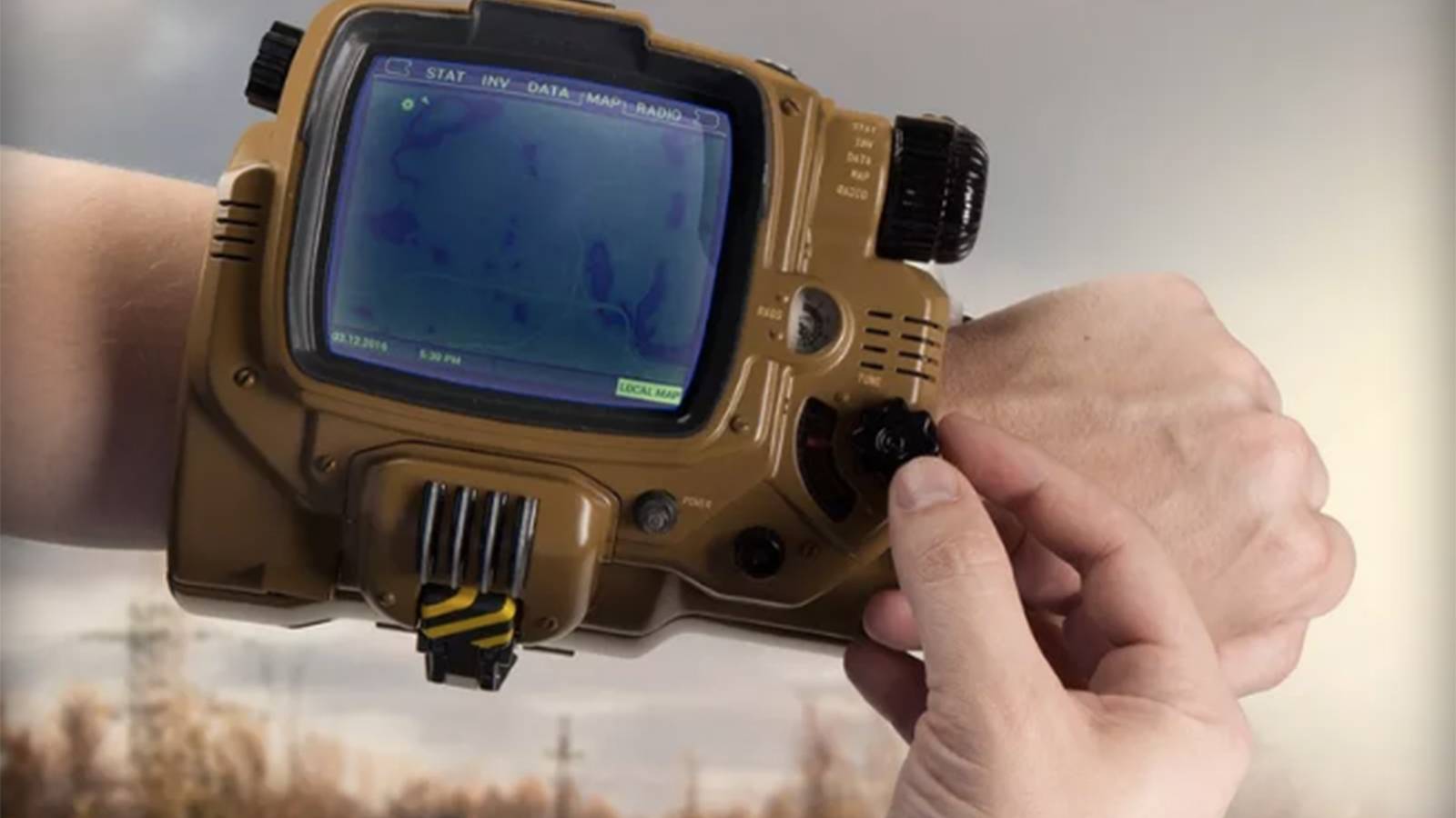 Fallout's Pip-Boy: Deluxe Edition connects to your phone and works for real