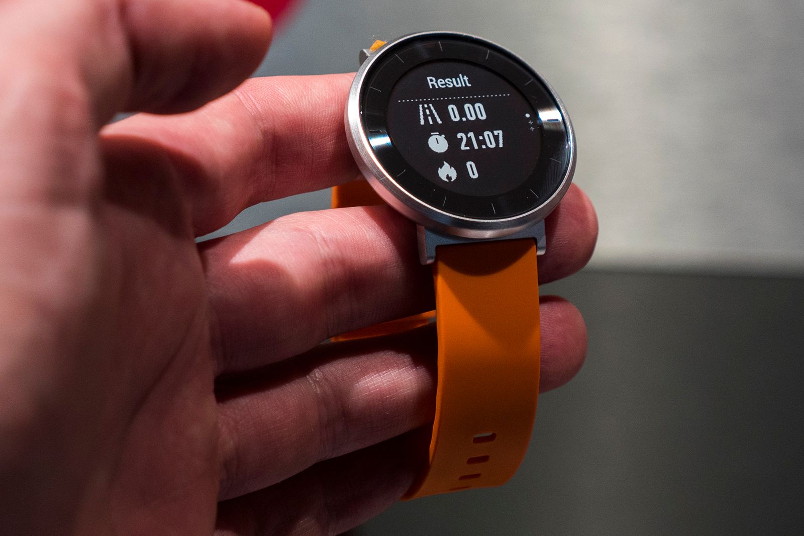 huawei fit delivers heart rate monitor in a watch style fitness tracker image 2