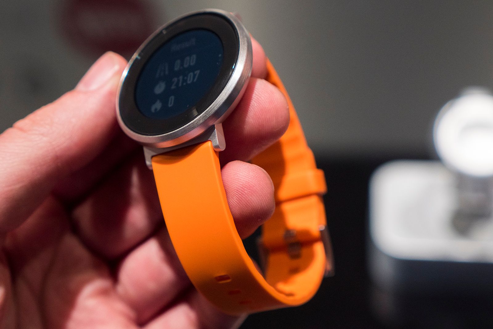 huawei fit delivers heart rate monitor in a watch style fitness tracker image 3