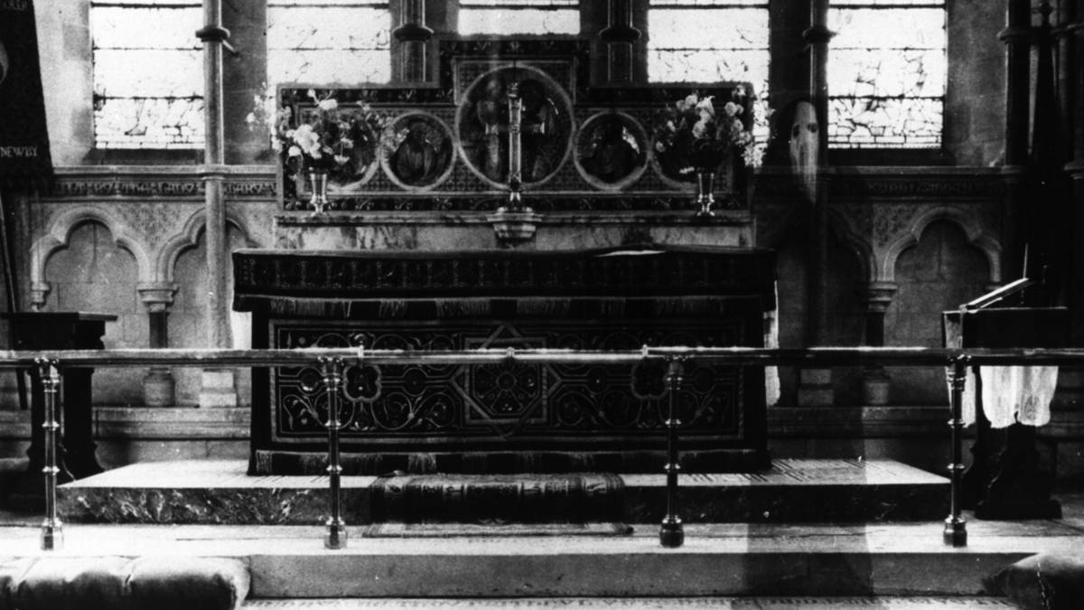 The Most Famous Ghost Photographs Ever Taken image 1