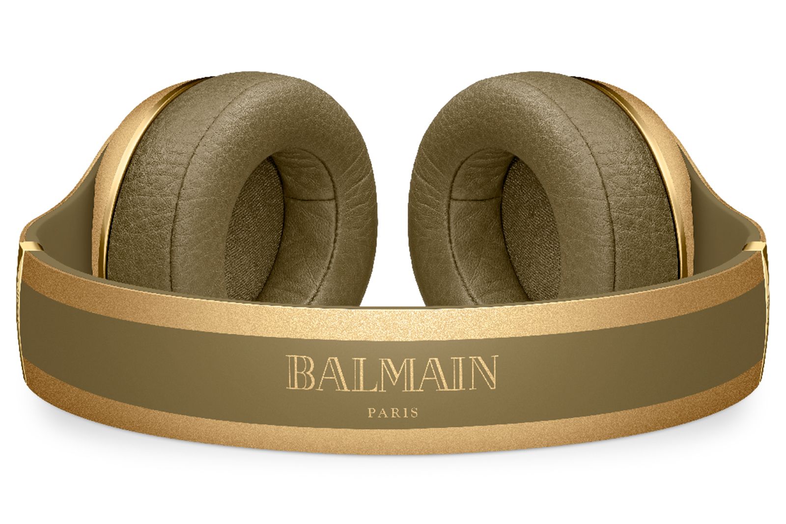 Kylie Jenner and new Beats special edition headphones - a match