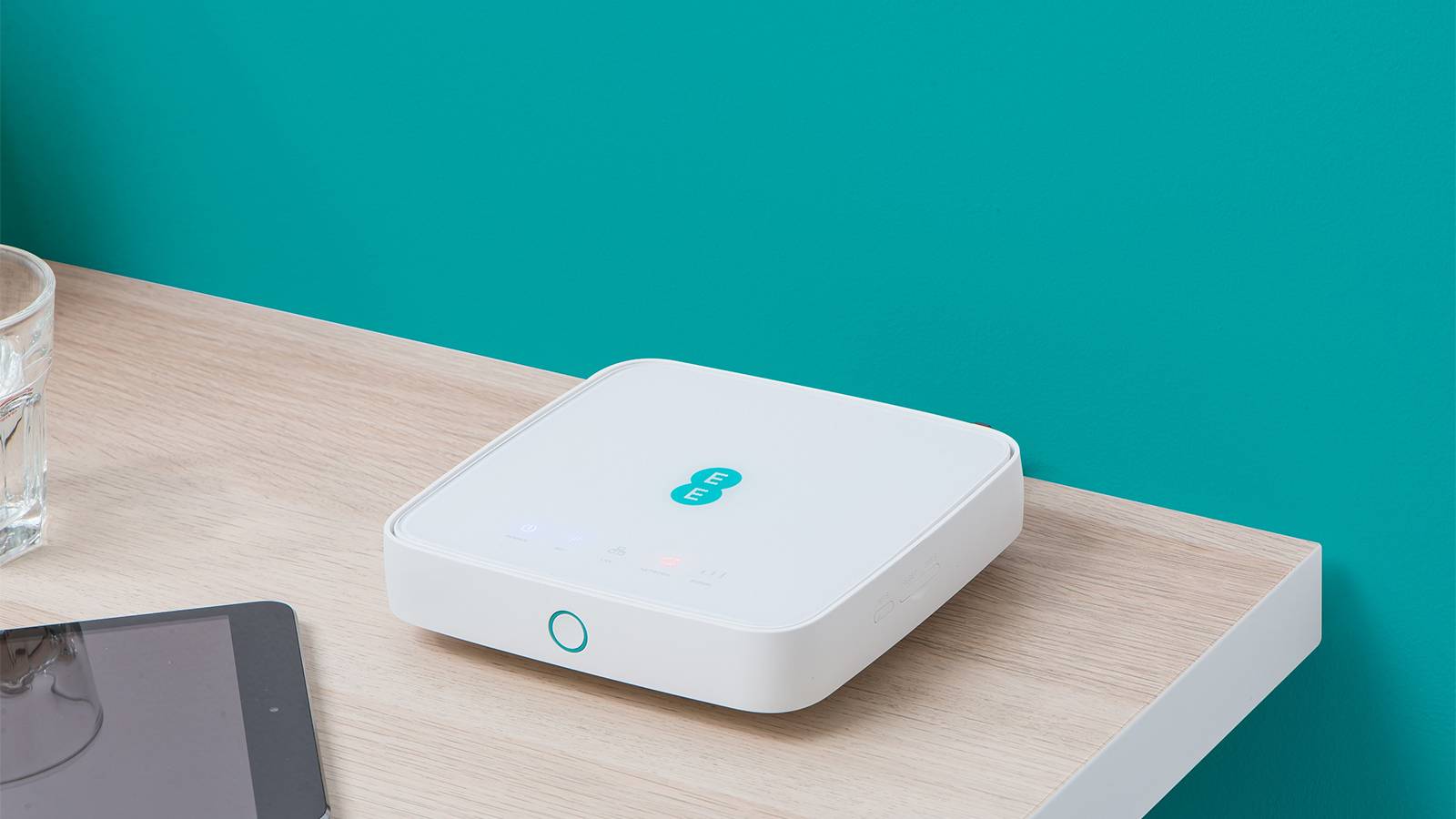 EE introduces 4G-enabled router for faster downloads at home