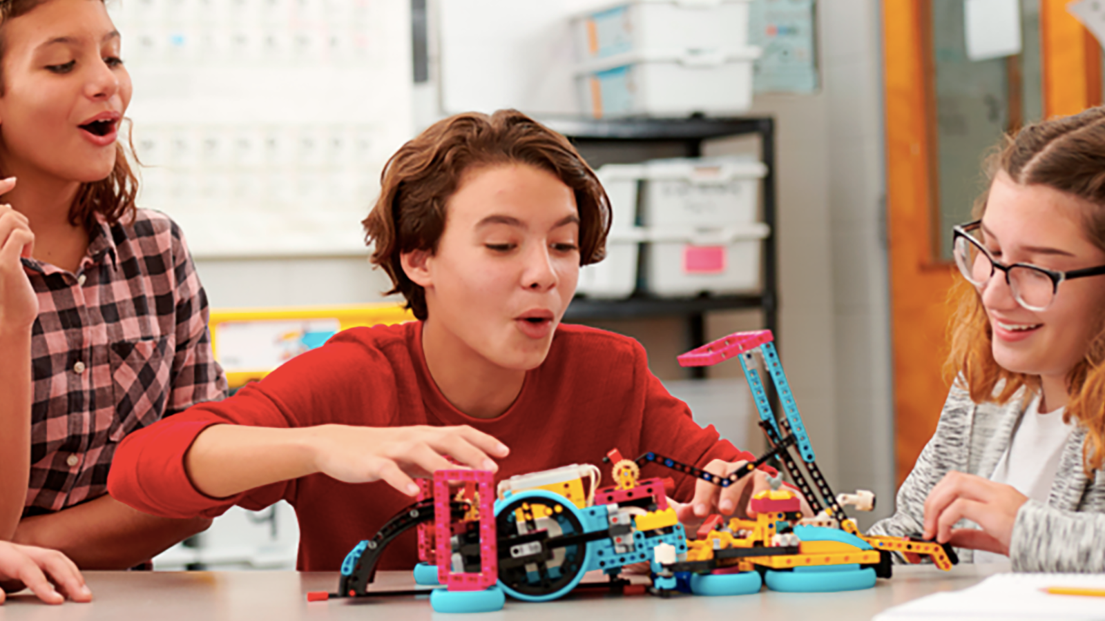 Lego Spike Prime teaches kids to program, build brick robots