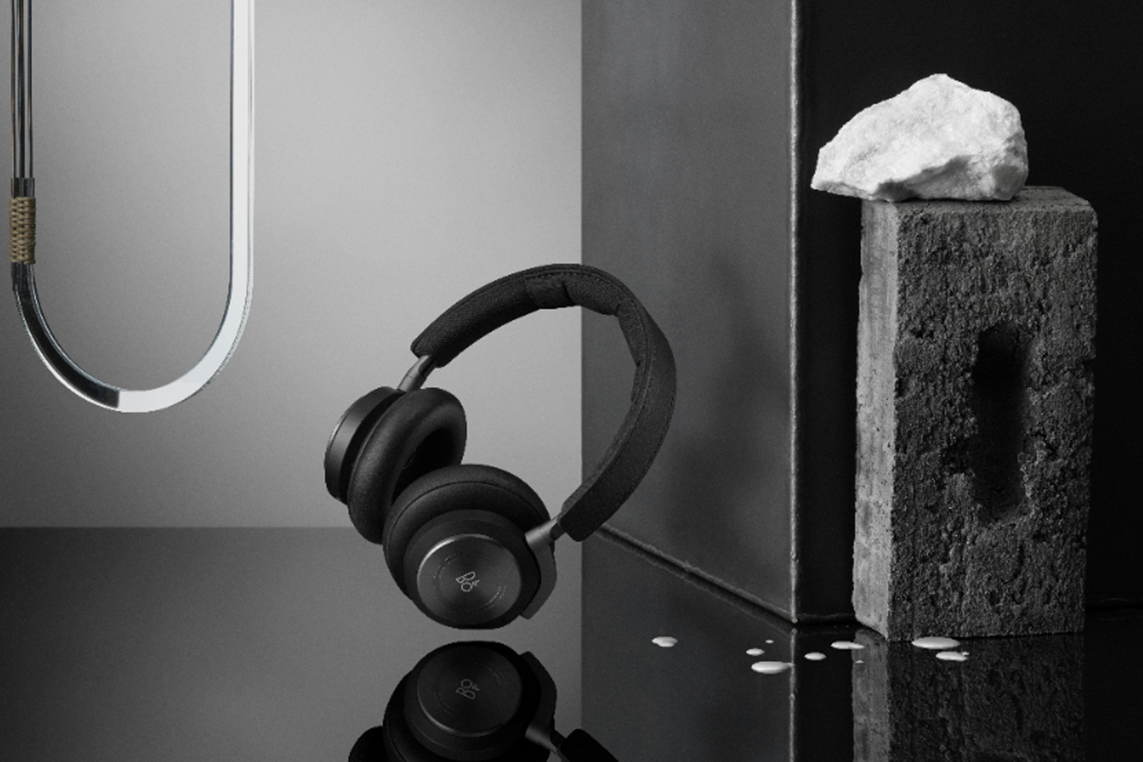 B&O upgrades top-end Beoplay H9 headphones with Google Assistant 