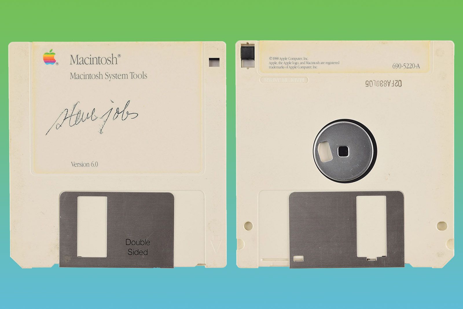 Apple Notebook Disks フロッピーディスク Steve Jobs signed Apple floppy disk can be yours for $8,000+
