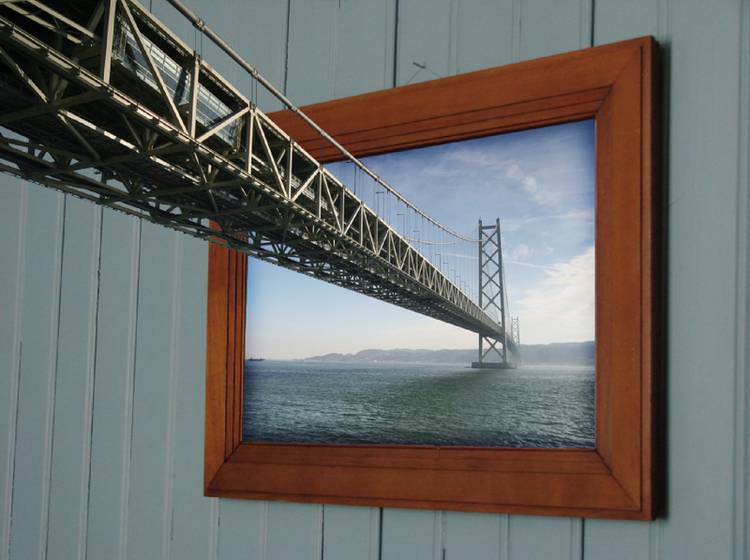 That's thinking outside the photo frame!