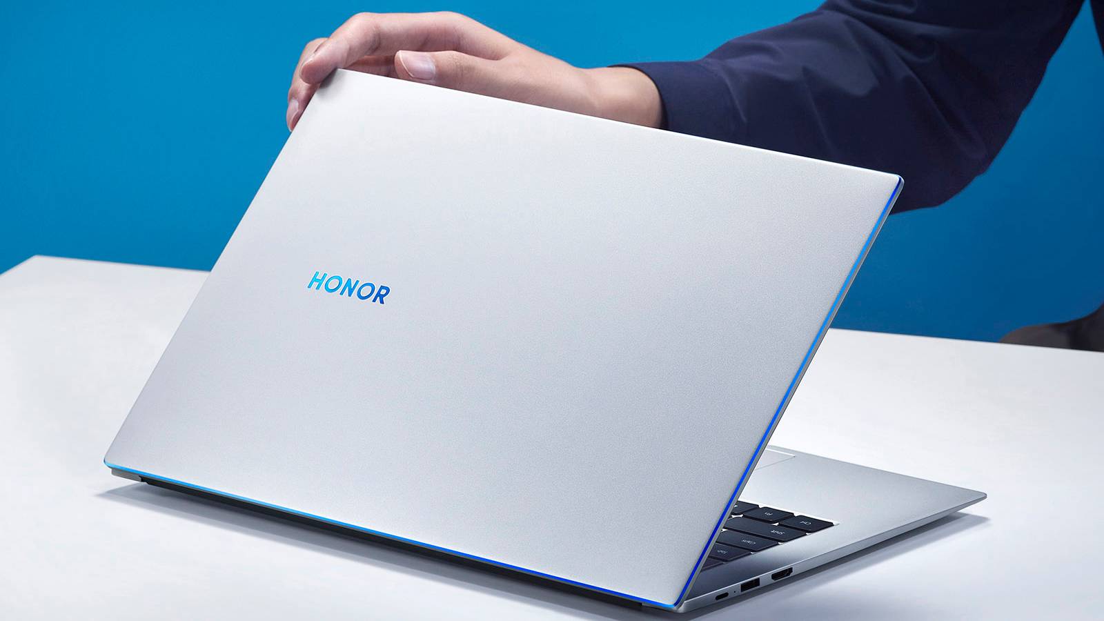 Honor MagicBook Pro brings 16.1in screen into laptop range