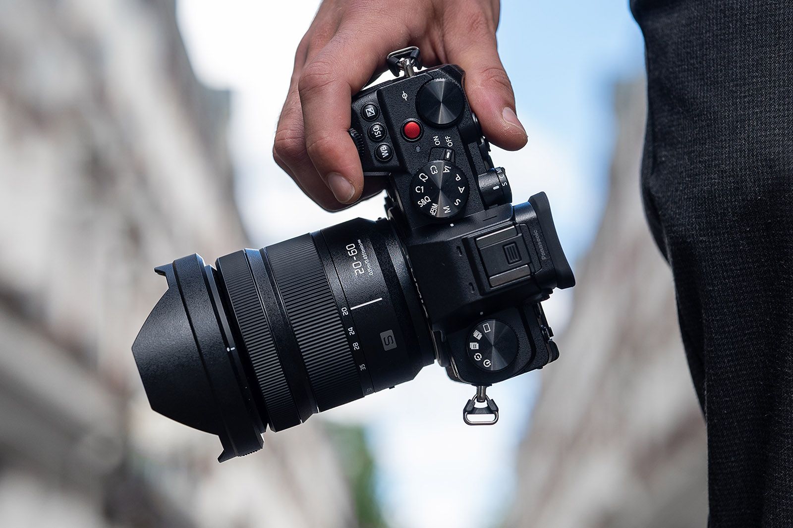 Panasonic - 【専用】LUMIX S5 Amazon.com : Panasonic LUMIX S5 Full Frame Mirrorless Camera