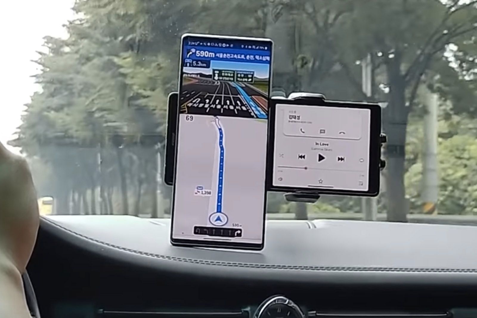 Watch LG Wing dual screen phone in action in this video
