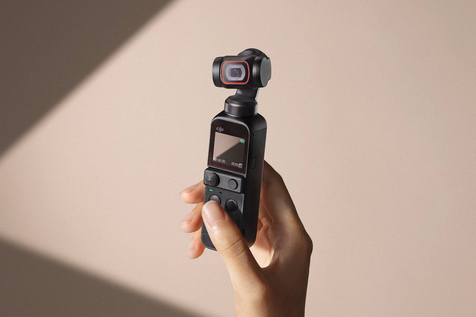 154297-cameras-news-dji-pocket 