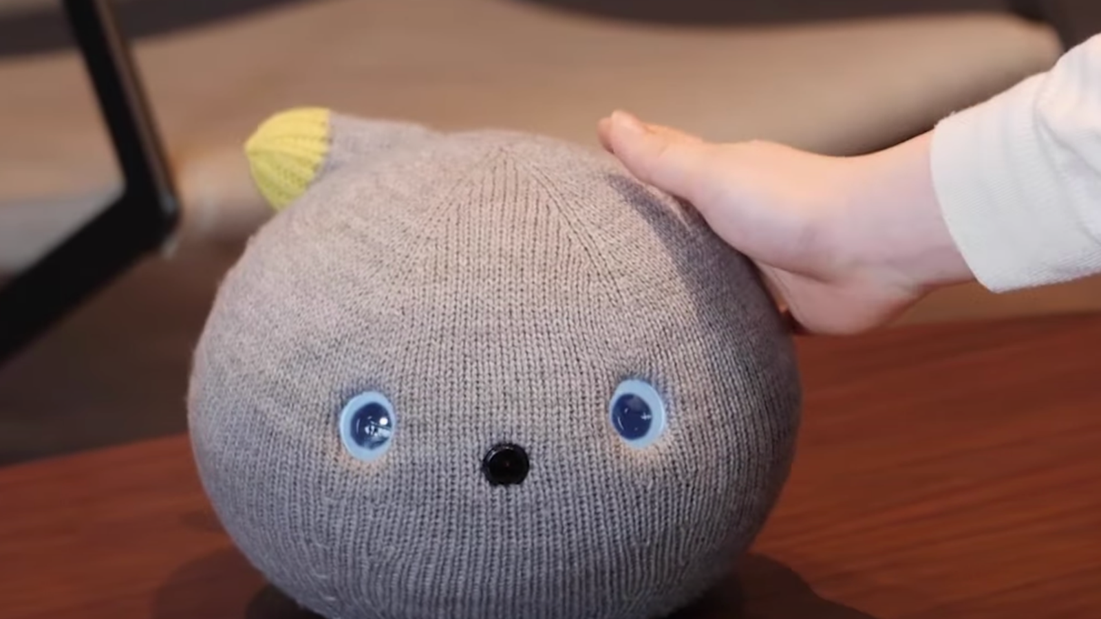 Panasonic's robot sock cat talks, farts, and looks adorabl