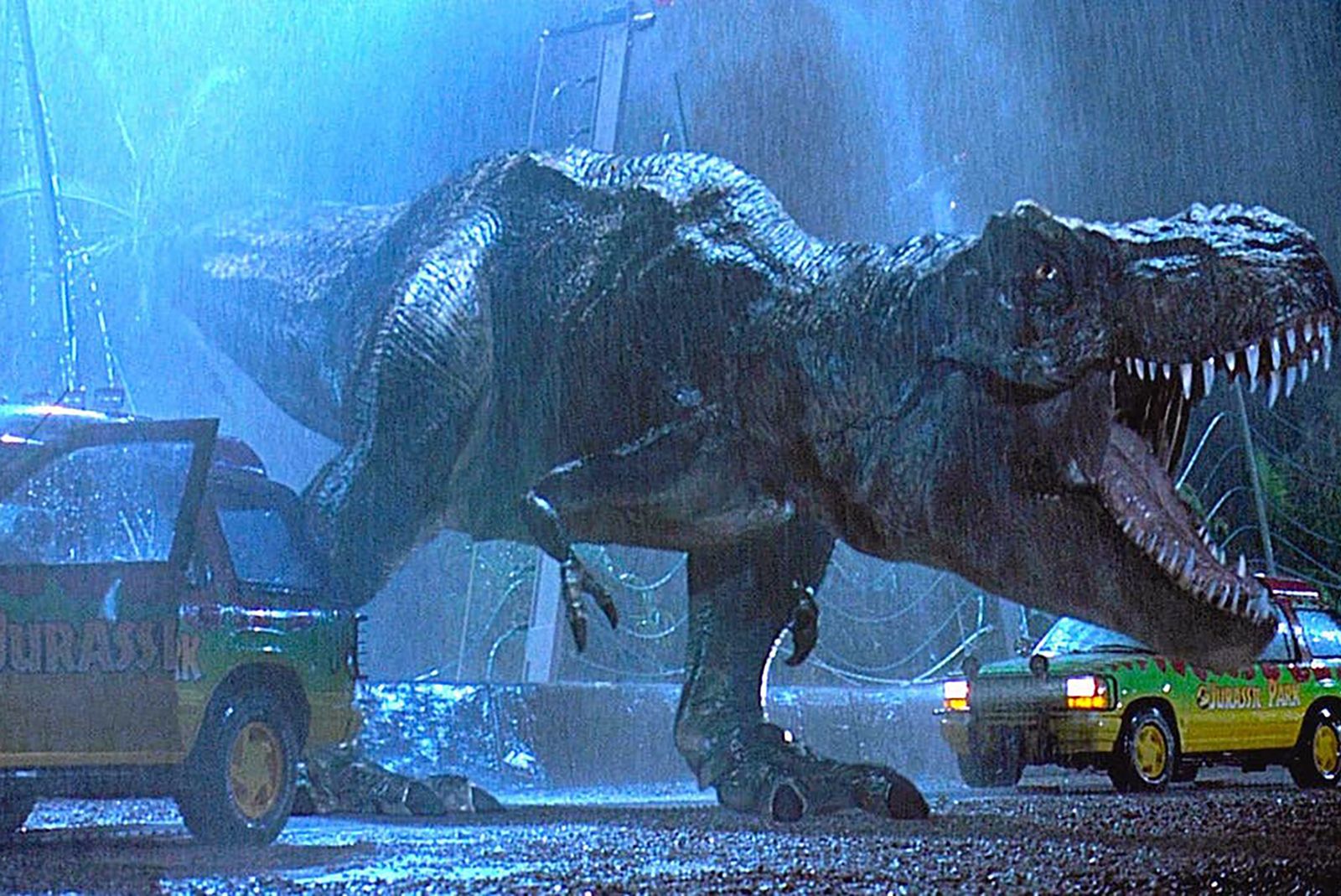 What's the best order to watch the Jurassic Park movies and TV show? photo 9