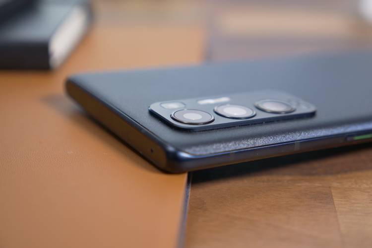 Oppo Find X3 Neo review: Can it compete?