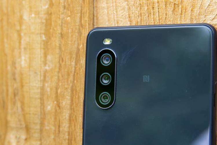 Sony Xperia 10 III review: Muddling through the mid-range