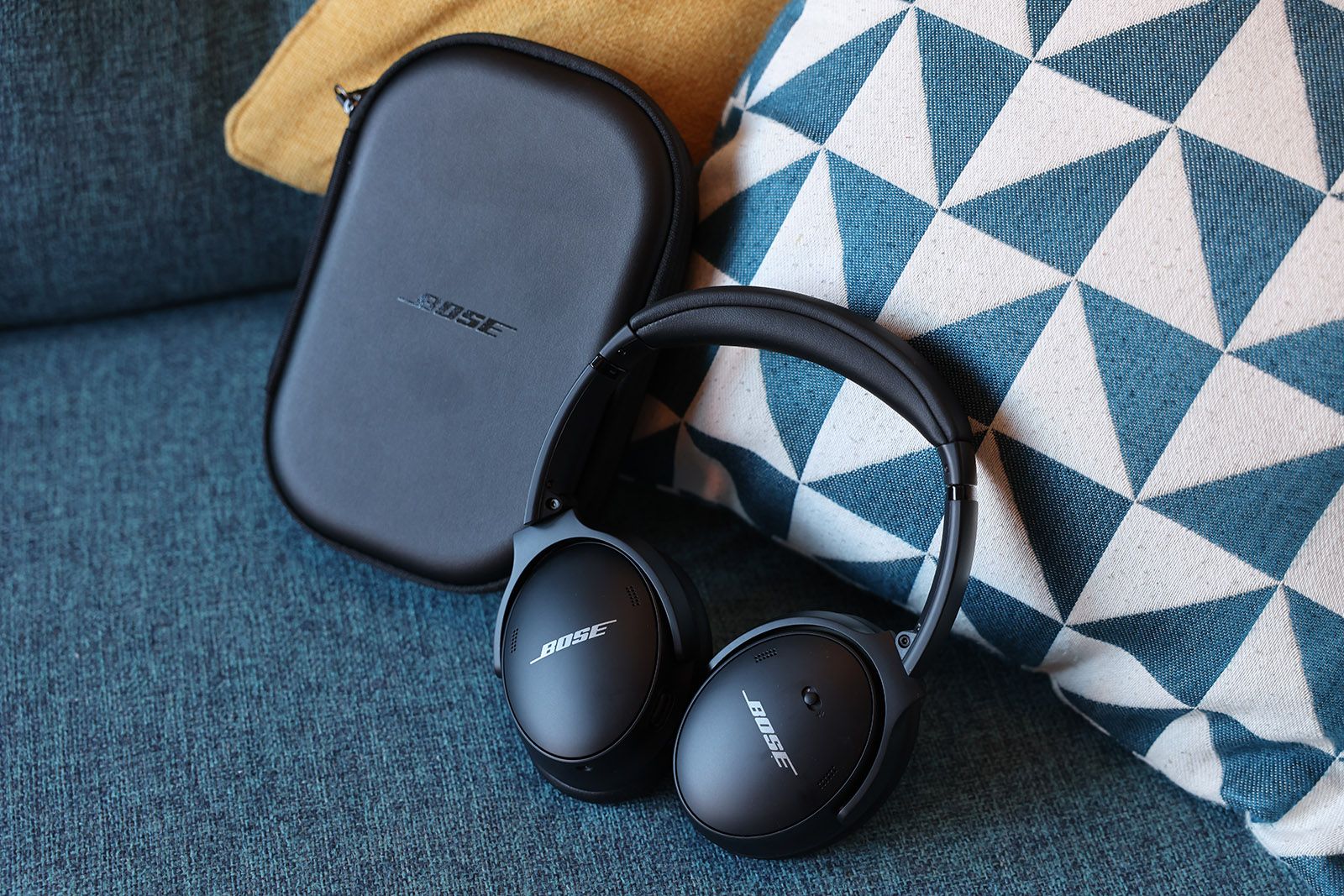 Bose QuietComfort 45 review: Top travel headphones