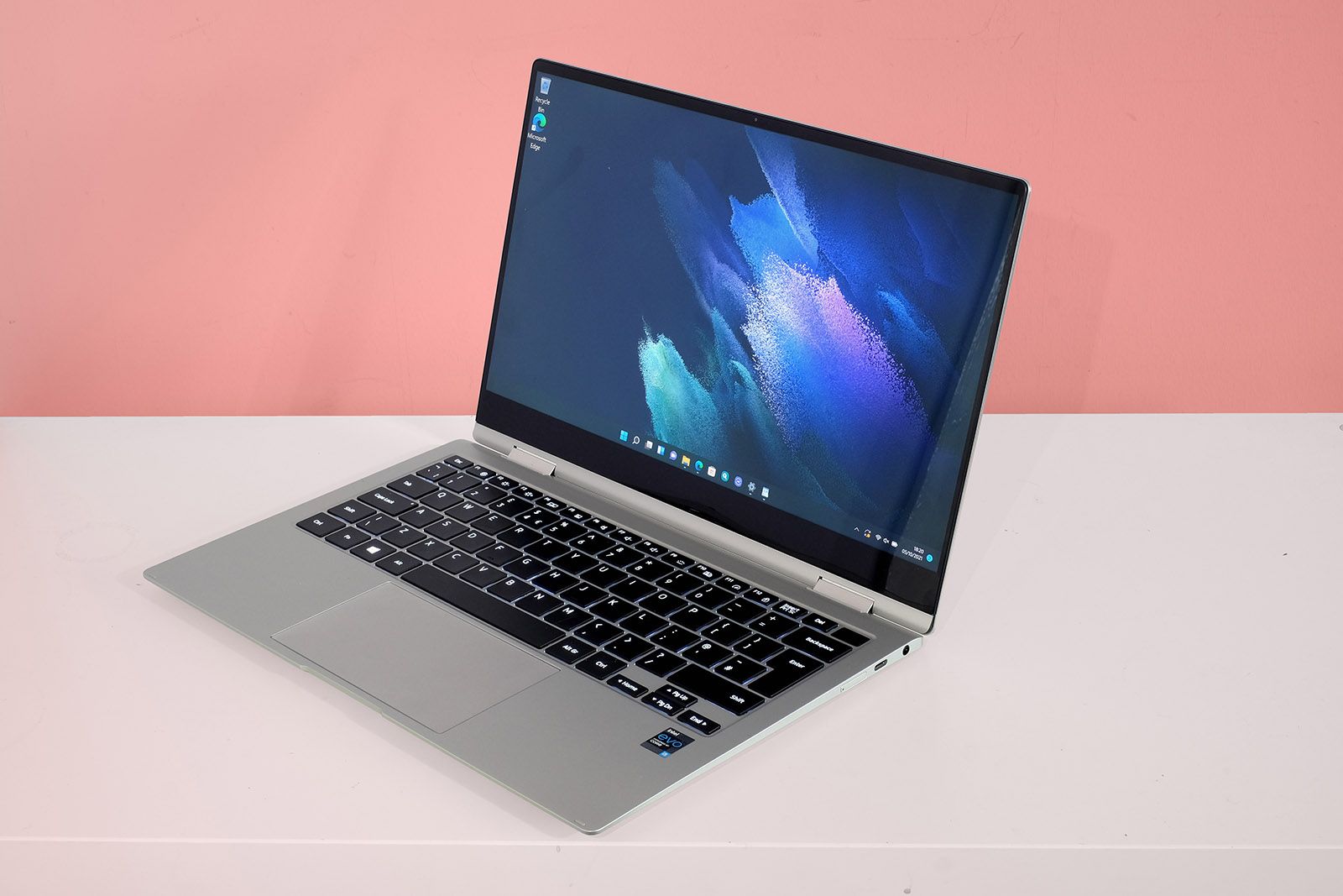 Samsung Galaxy Book Pro 360 5G review: Connectivity is king