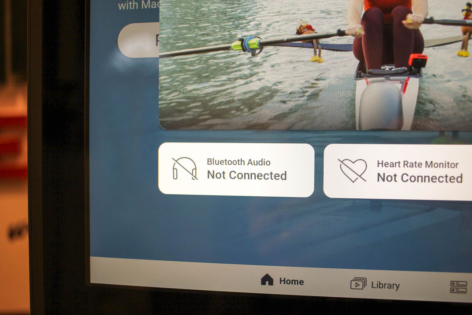 専用4 How to connect Bluetooth headphones or speakers to Hydrow