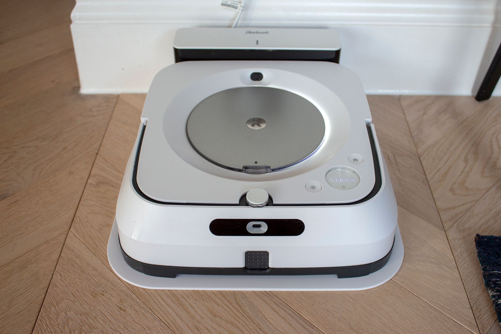 iRobot Braava Jet M6 robot mop review