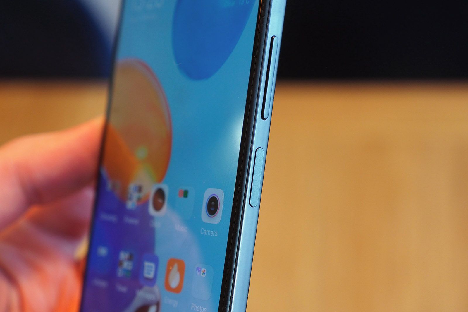 Xiaomi Redmi Note 11 位置　スマホ シャオミの「Redmi Note 11」、本日10日発売 - ケータイ Watch