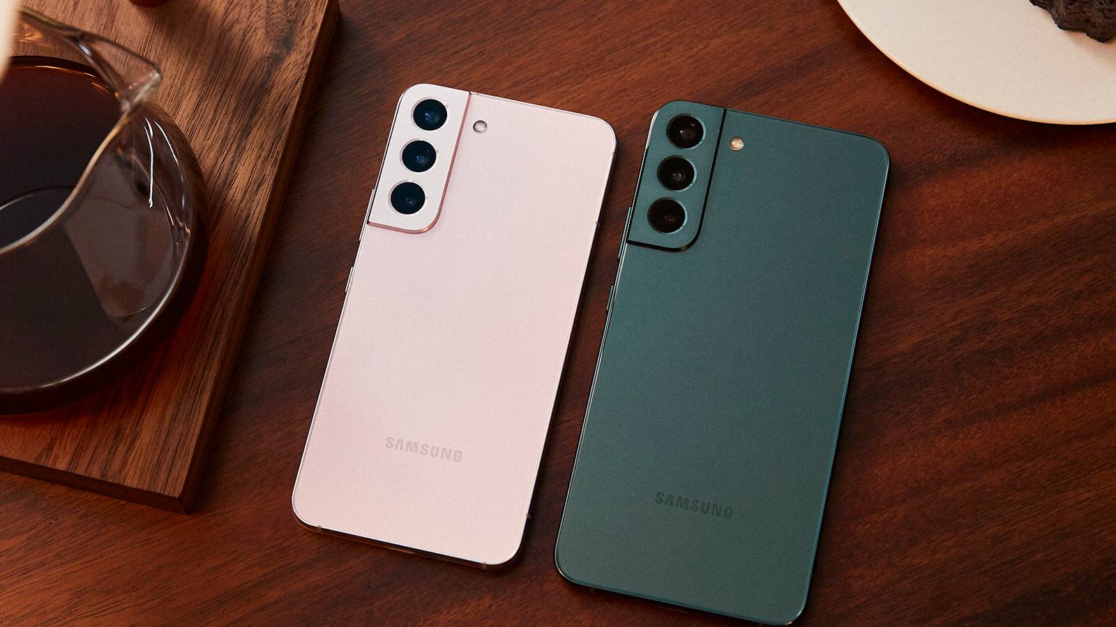 Samsung Galaxy S22, S22+ refine flagship series