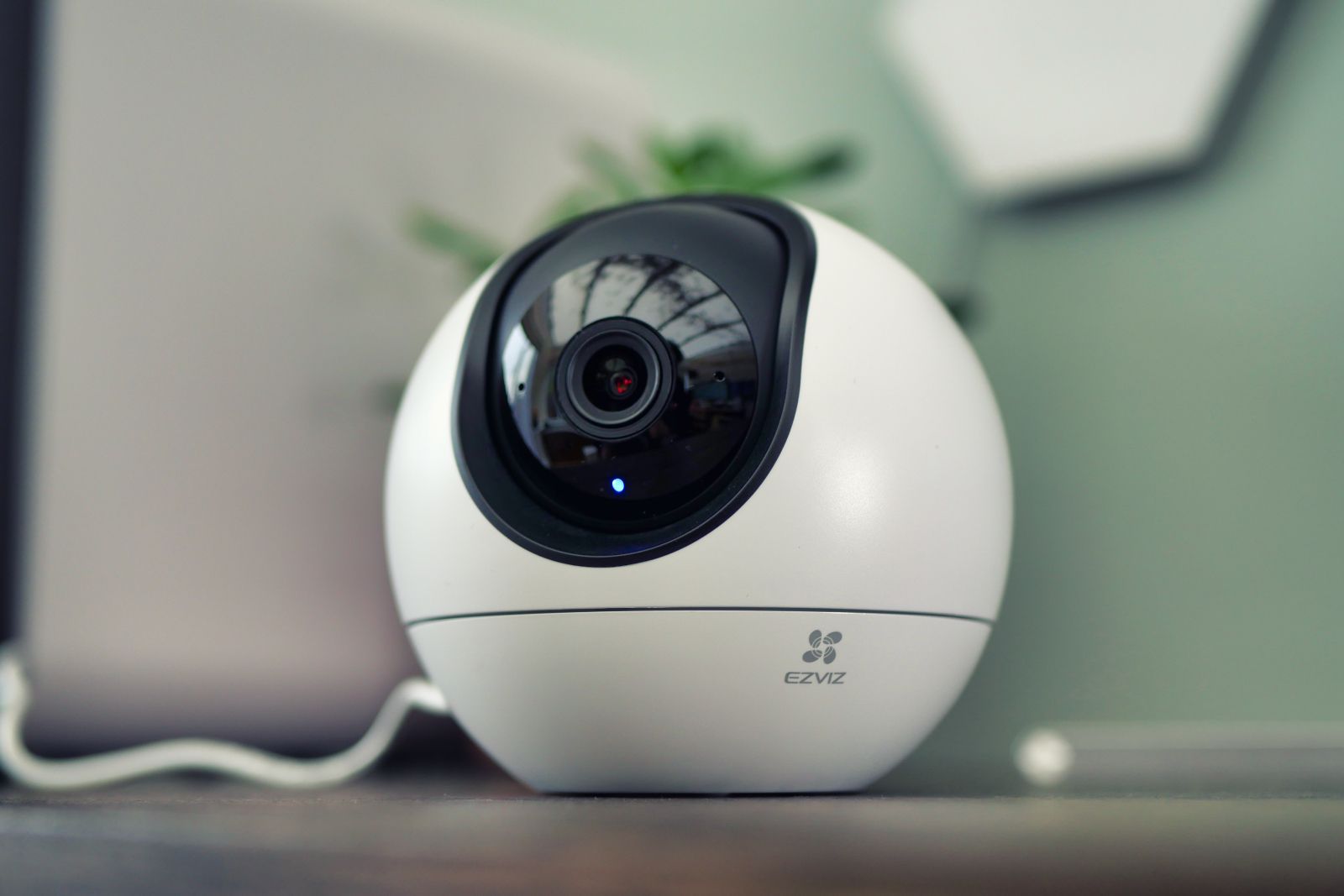 EZVIZ スマートホームカメラ C6 2K+ EZVIZ C6 - 2K⁺ Smart Home Pan & Tilt Camera