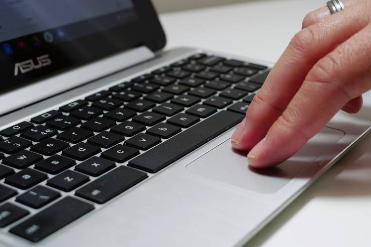 How to right click on a Chromebook