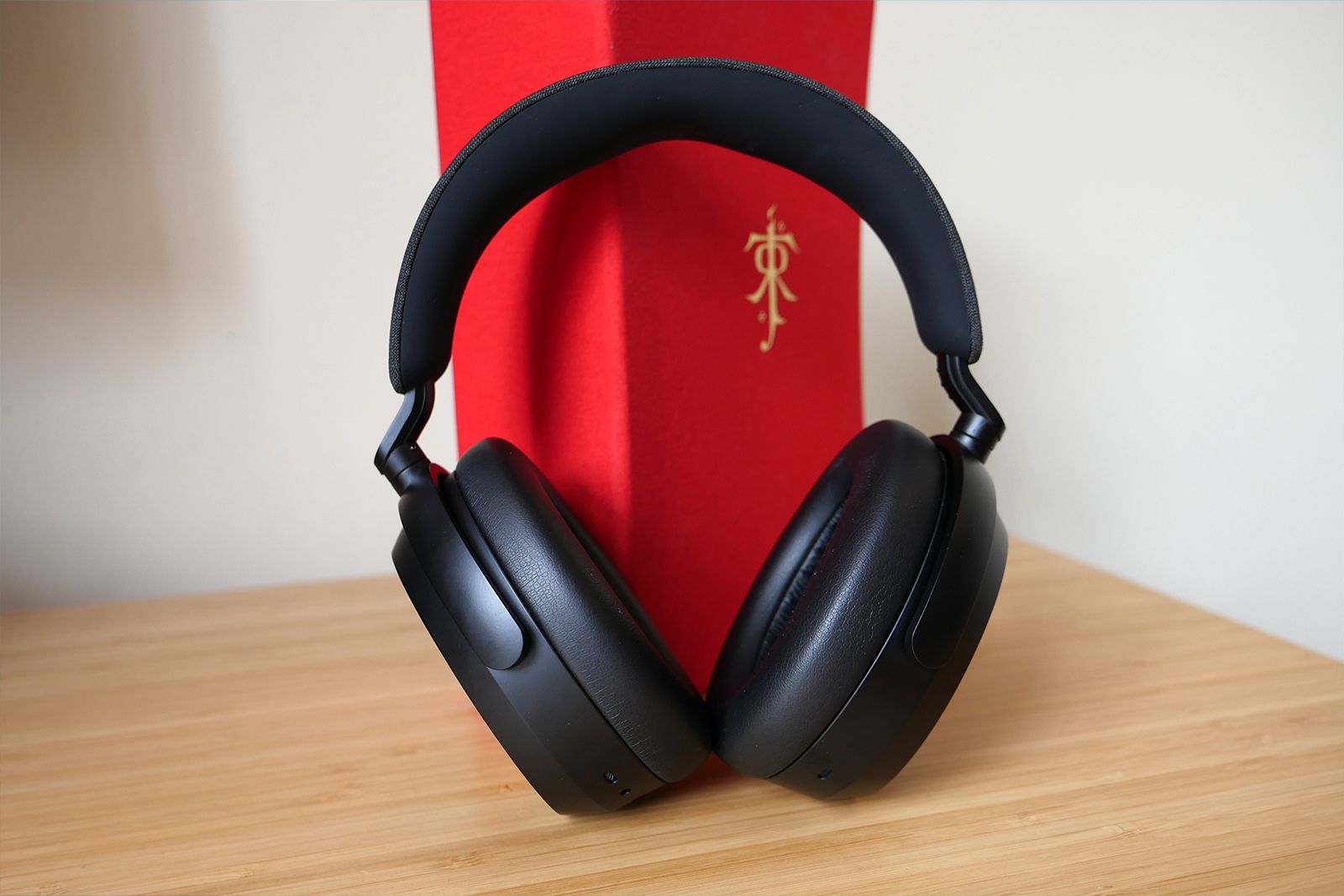 Sennheiser Momentum 4 Wireless review: A fresh new look